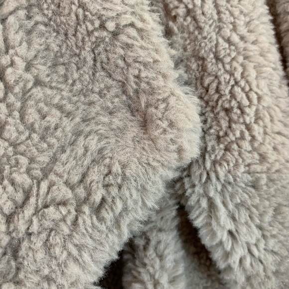 NWT BB Dakota Daylin Taupe Gray Faux Fur Coatigan - Picture 6 of 10